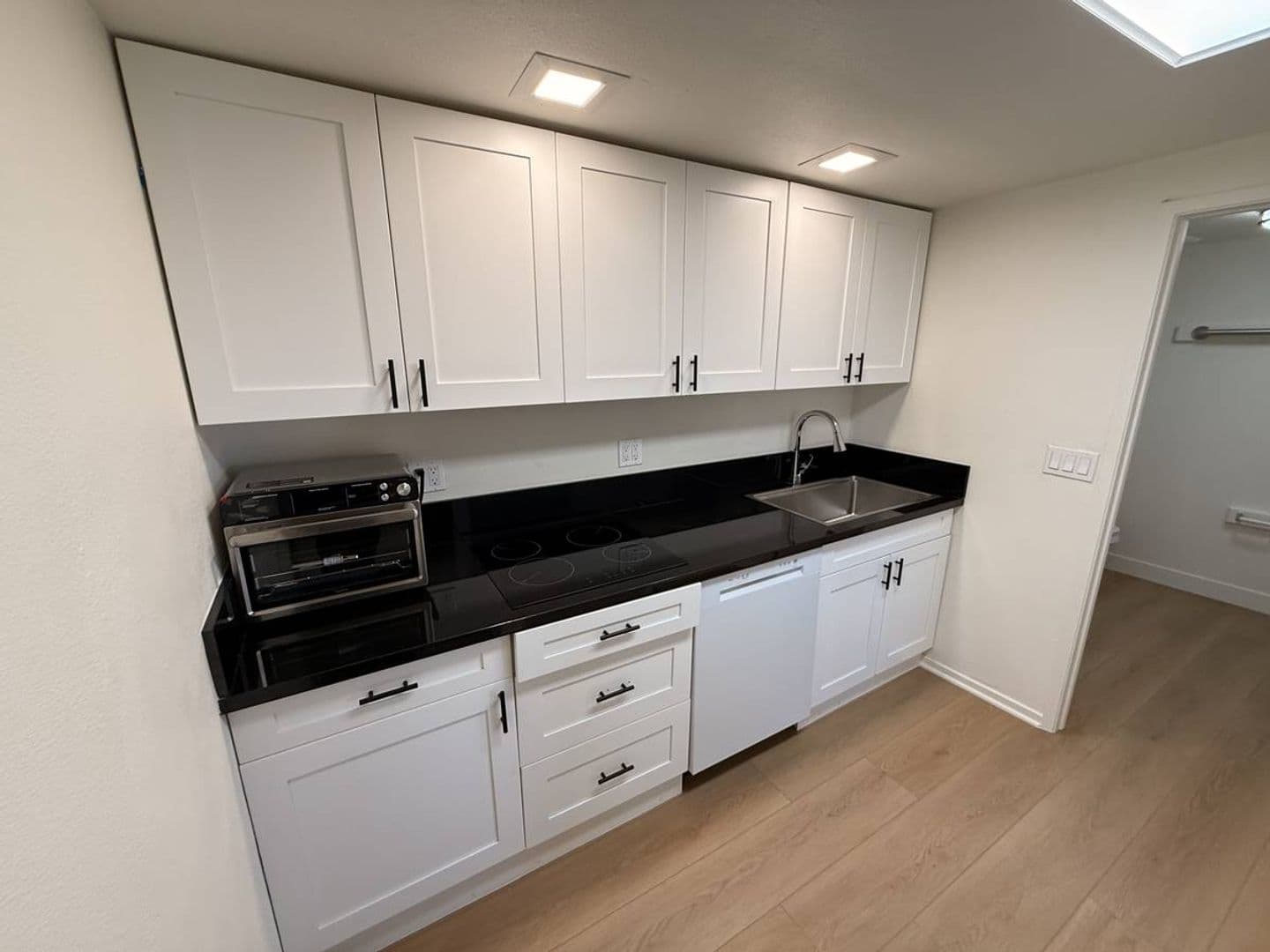 Santa Ynez Apartment: 3511-3513 Numancia & 3524 Madera Street