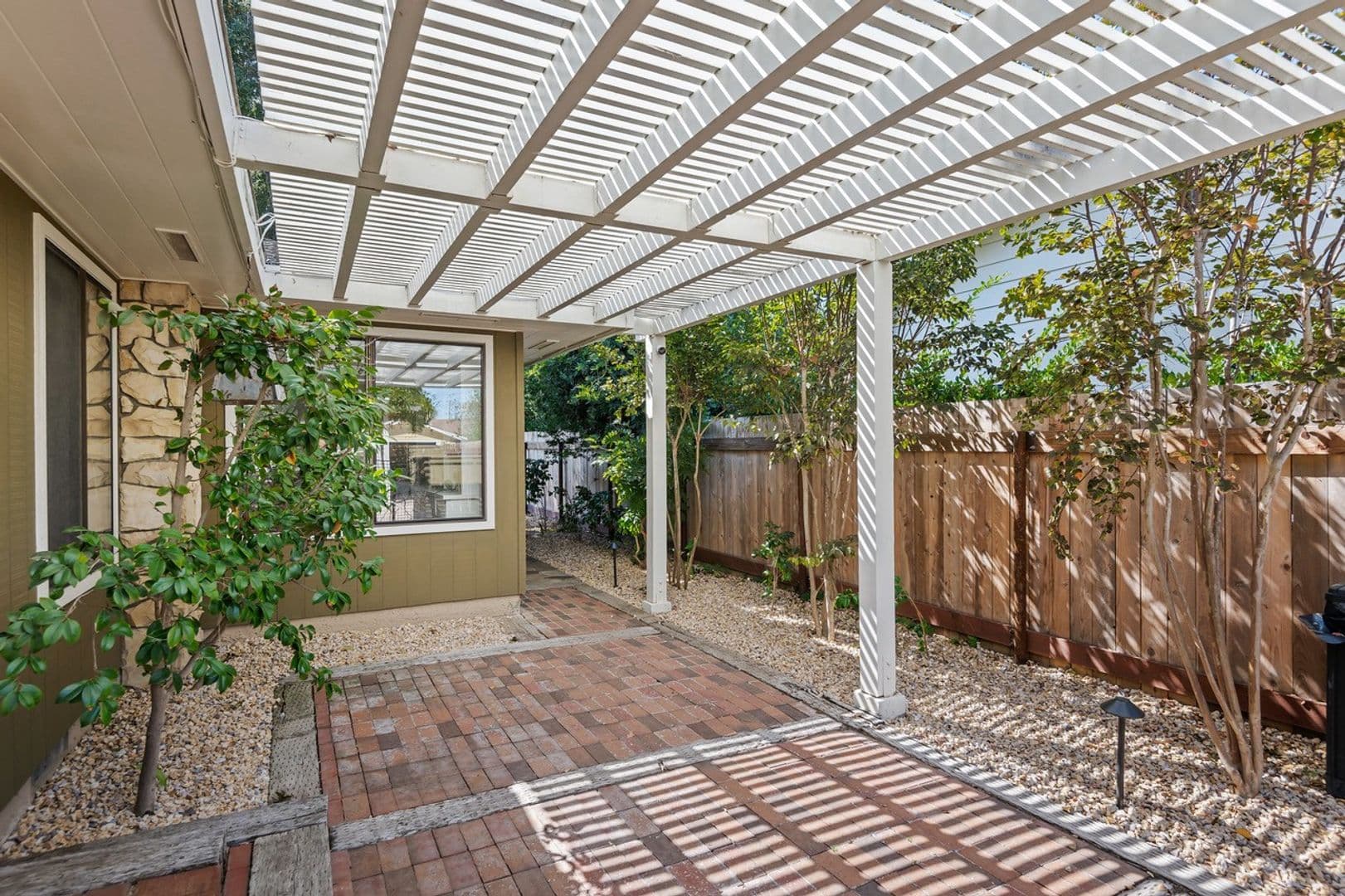Solvang House: 137 3rd Street