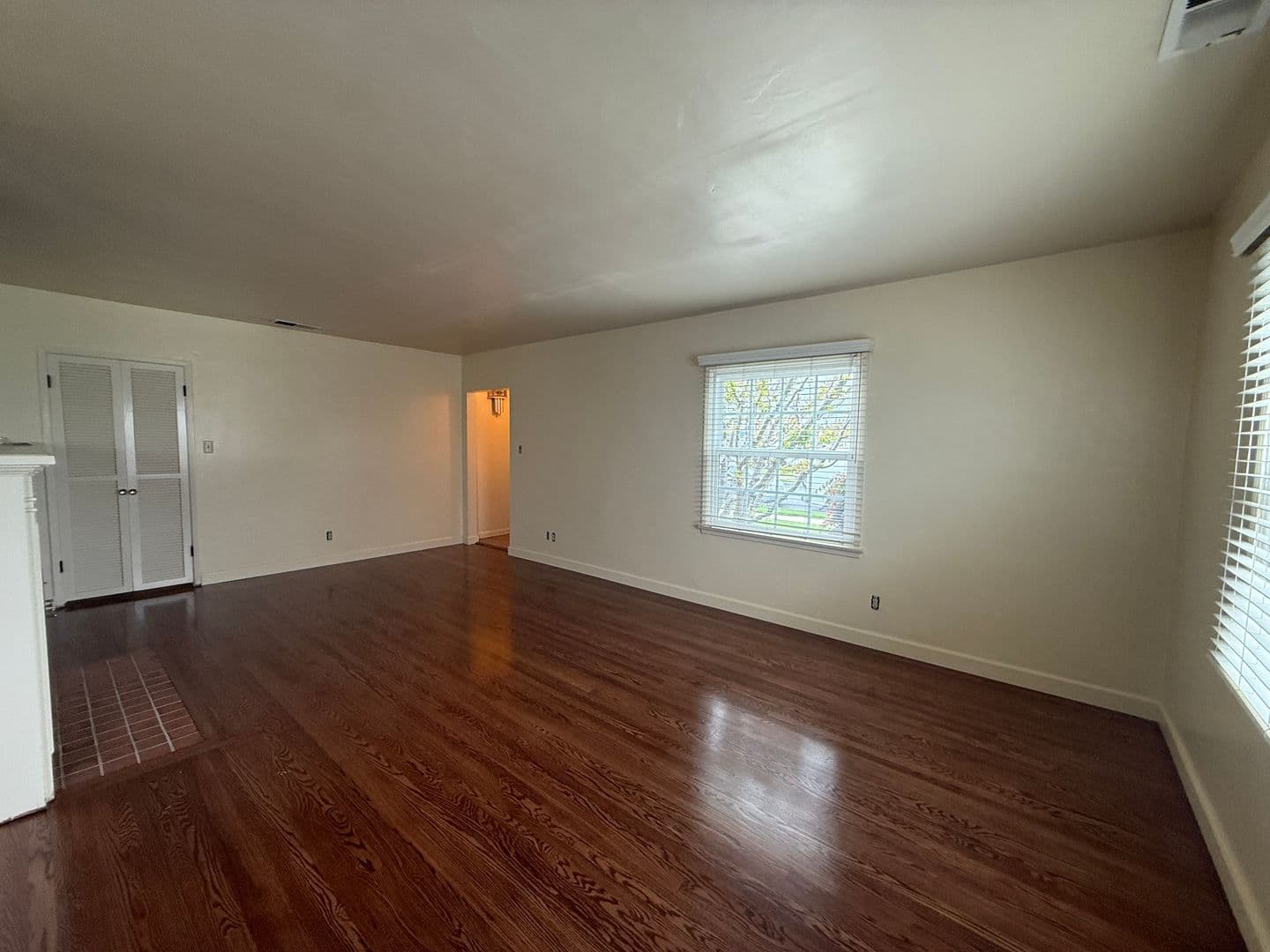 Santa Maria House: 411 E Camino Colegio