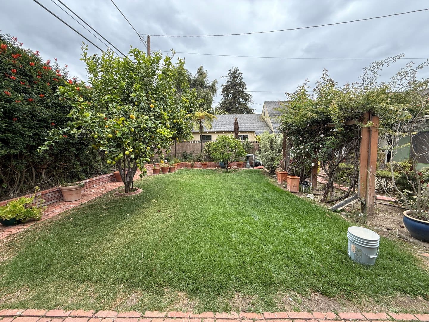 Santa Maria House: 411 E Camino Colegio