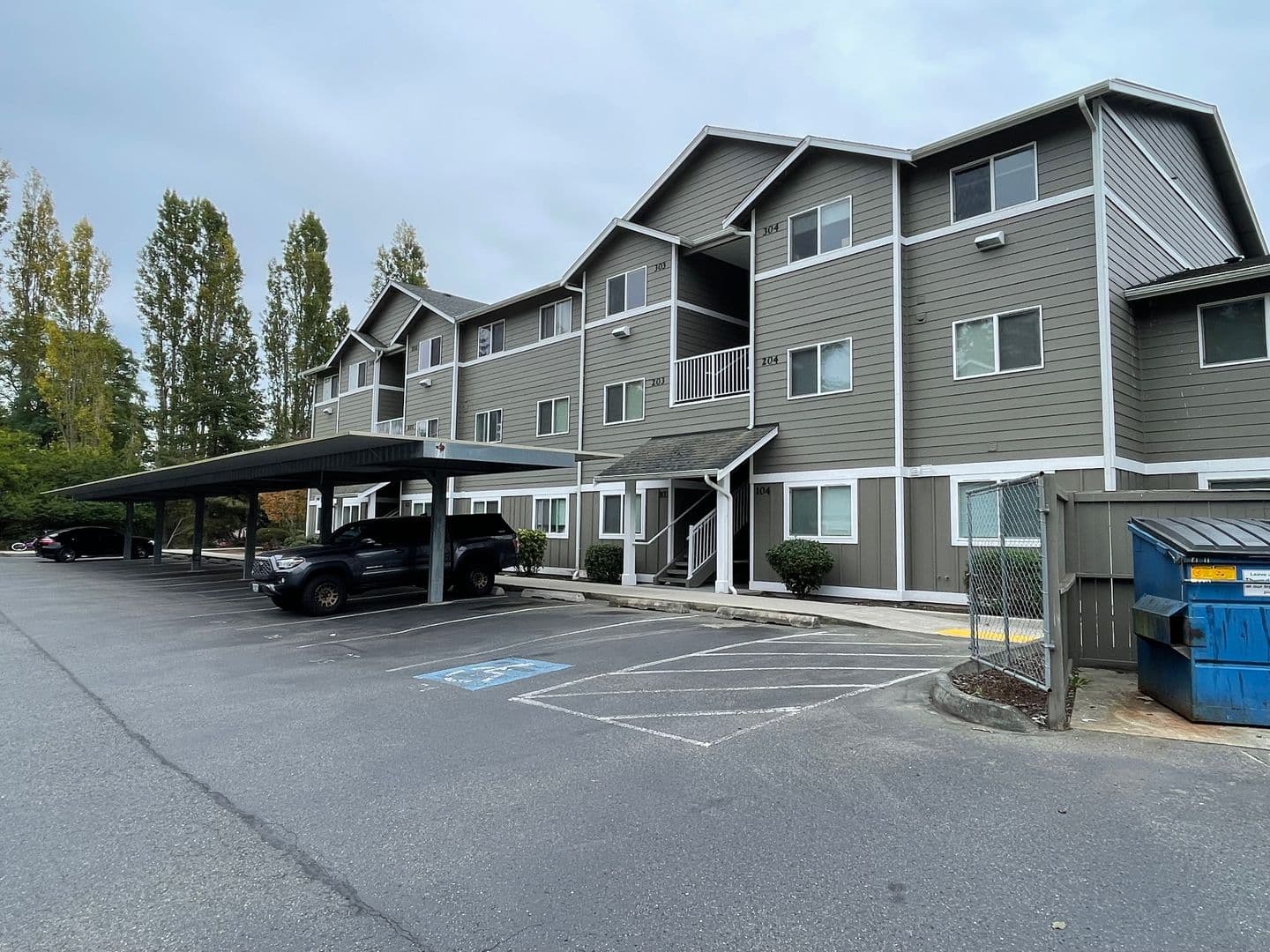 Oak Harbor House: 1670 SW Mulberry Pl. B201