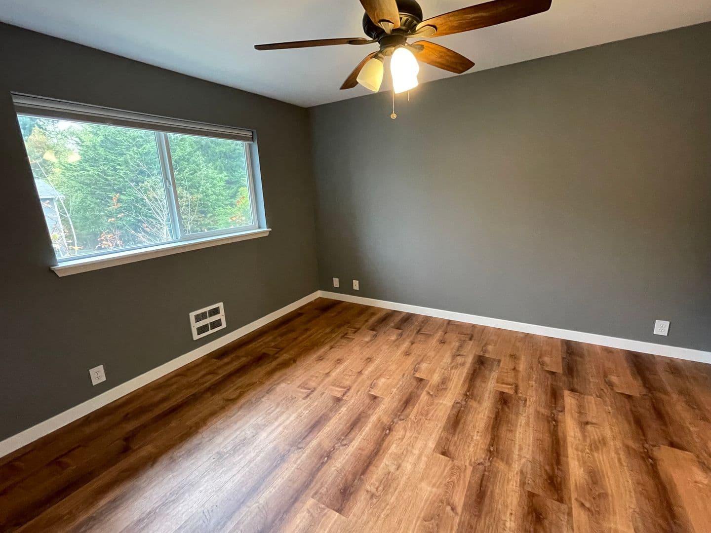 Oak Harbor House: 1670 SW Mulberry Pl. B201