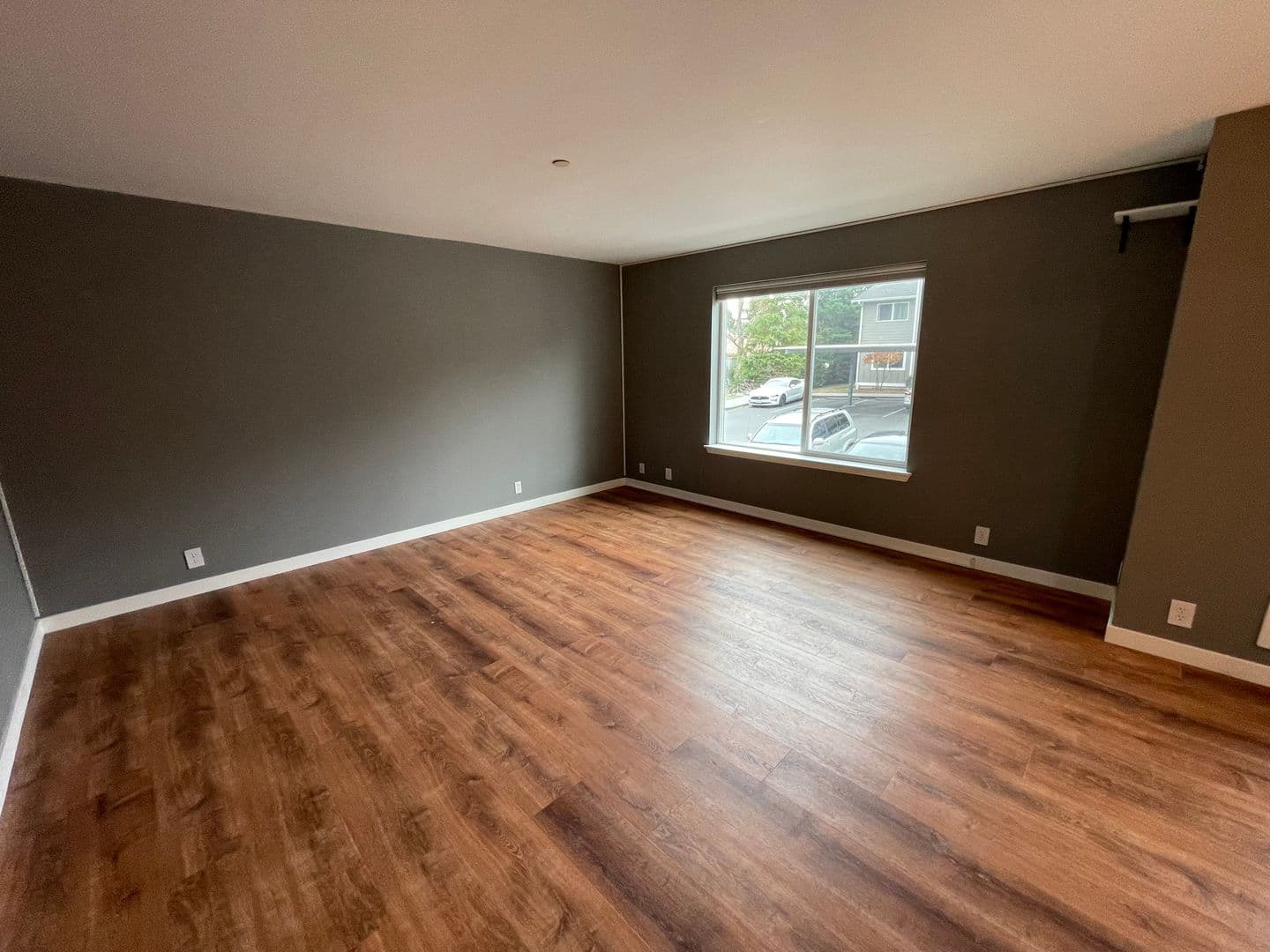 Oak Harbor House: 1670 SW Mulberry Pl. B201