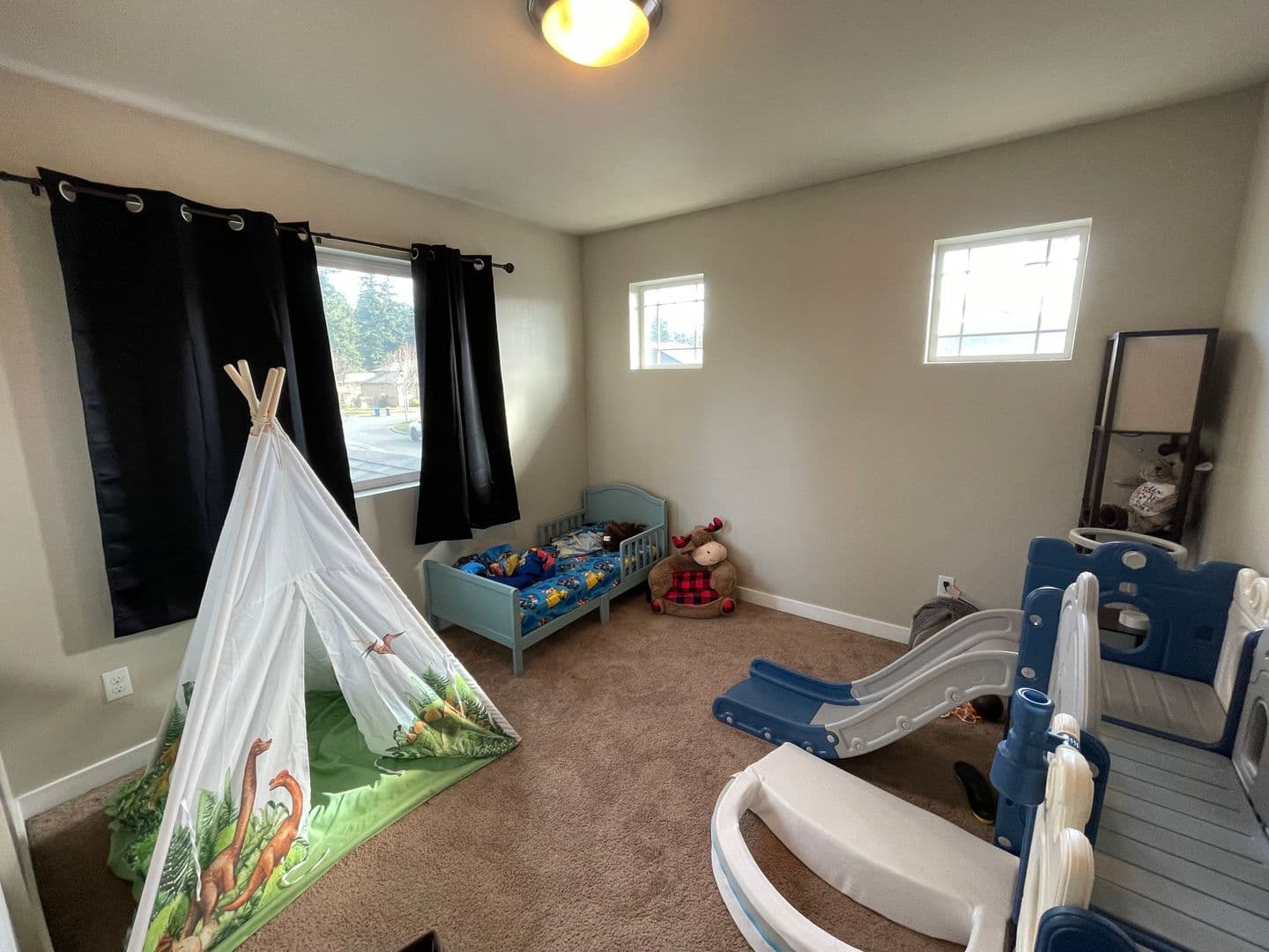 Oak Harbor House: 1340 NW Lofton Loop