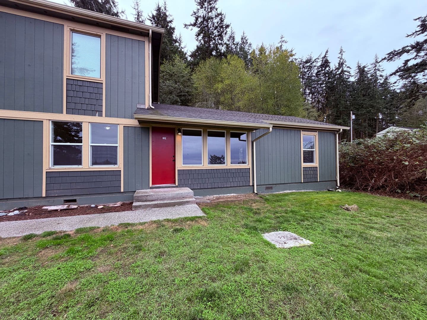 Oak Harbor Apartment: 3157 Hawks Prairie Rd.