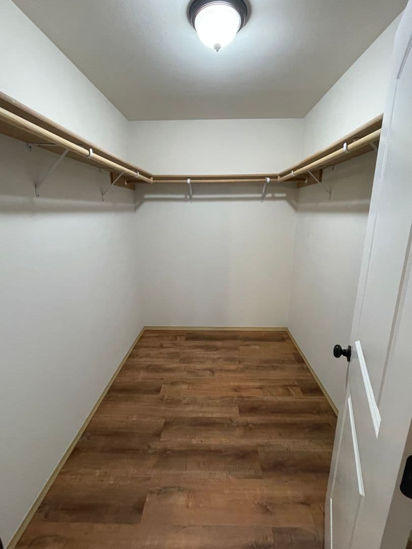 Oak Harbor House: 1670 SW Mulberry Pl. B201