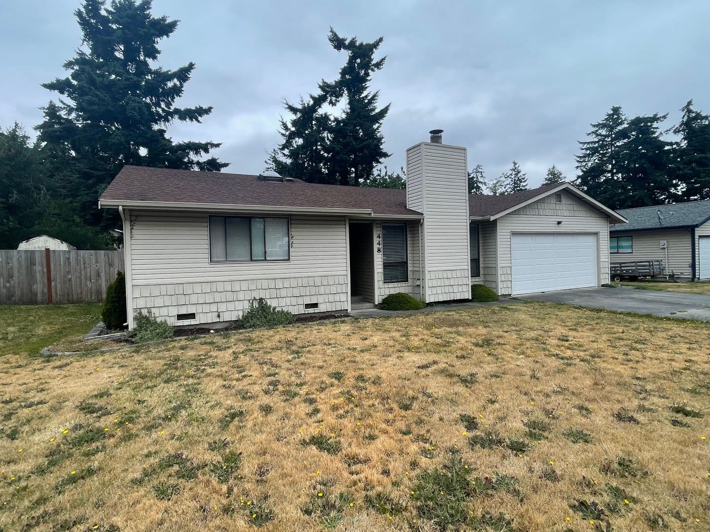 Oak Harbor House: 448 NW 7th Ave