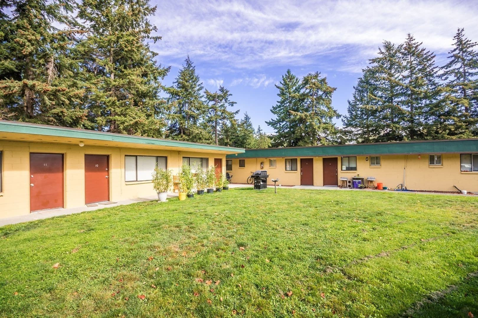 Oak Harbor Apartment: 3125 N. Oak Harbor Road