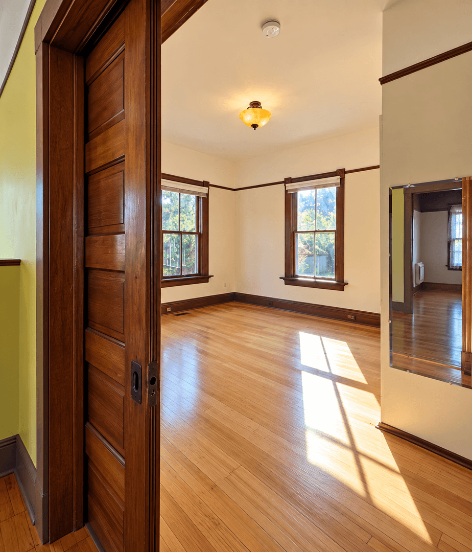 Port Townsend House: 543 Van Buren St