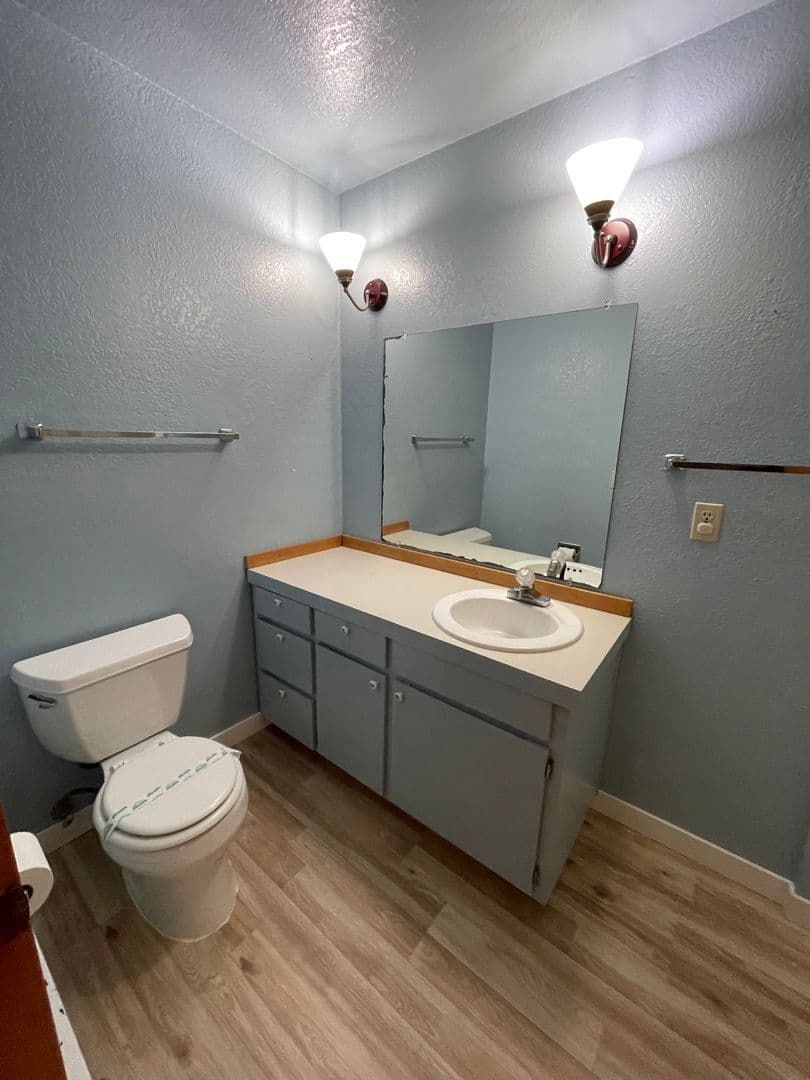 Oak Harbor House: 4948 Deception Circle