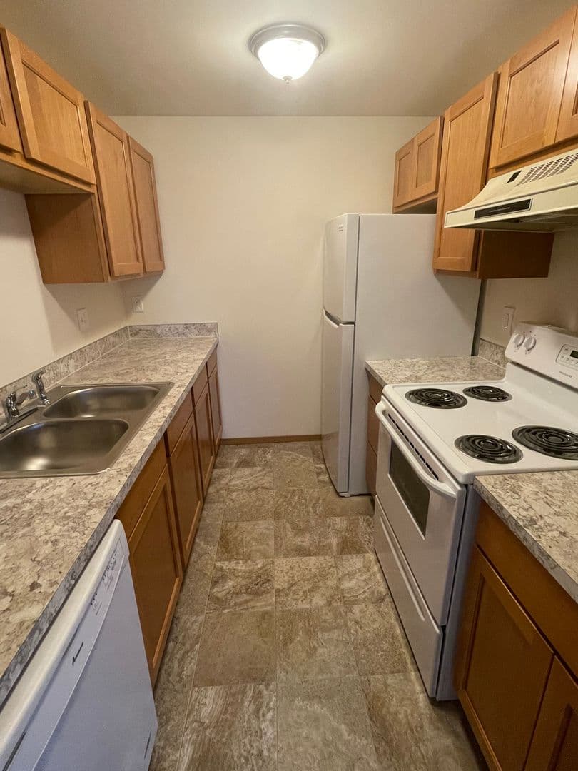 Oak Harbor Apartment: 690 NW Atalanta Way #M