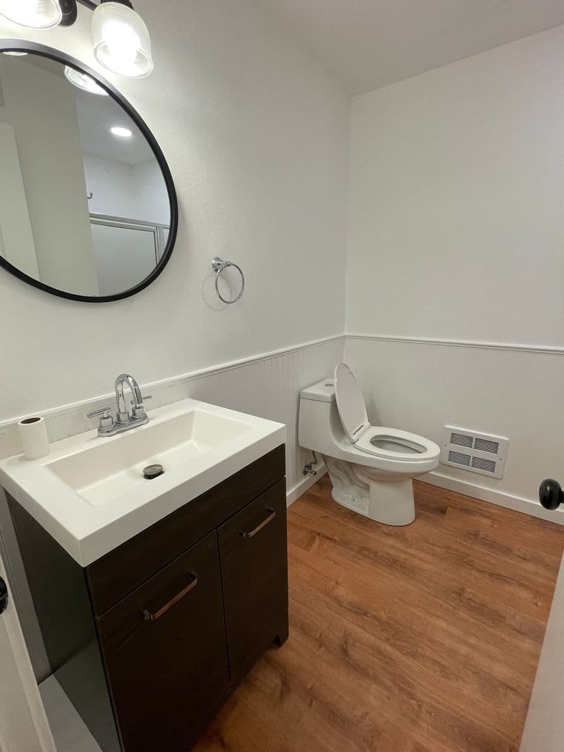 Oak Harbor House: 1670 SW Mulberry Pl. B201