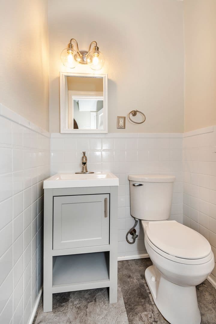 St.Louis House: 5827 Delor