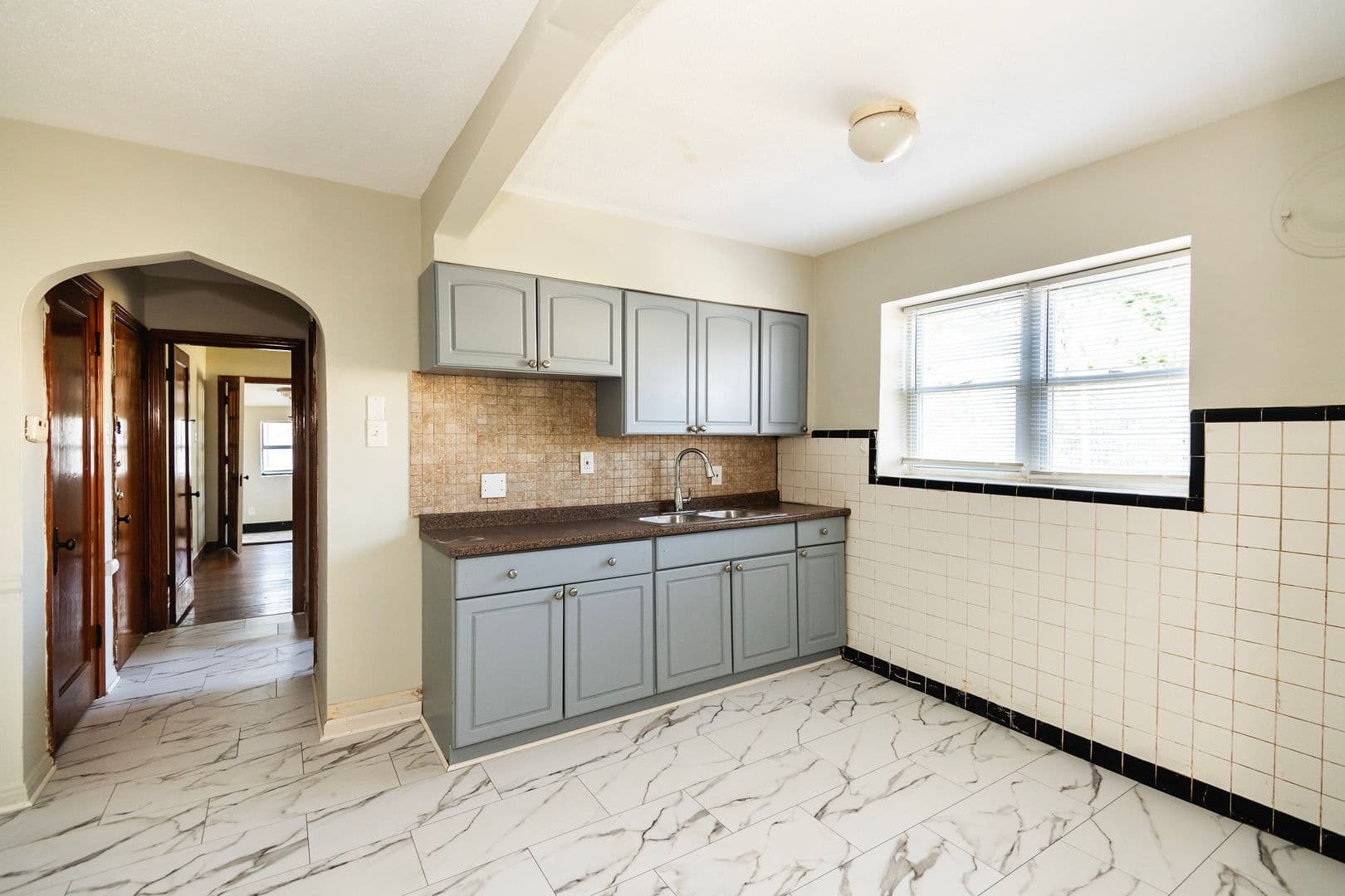 Saint Louis Apartment: 5322 Miami St