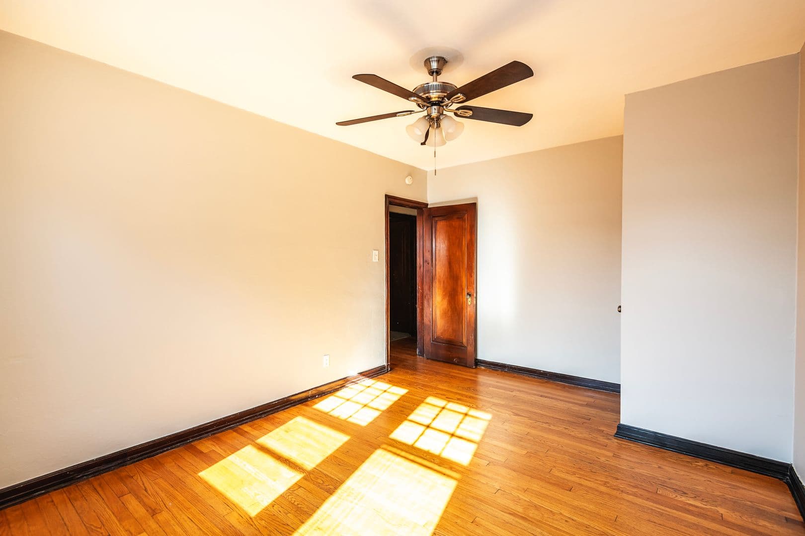 Saint Louis Apartment: 5018 Miami