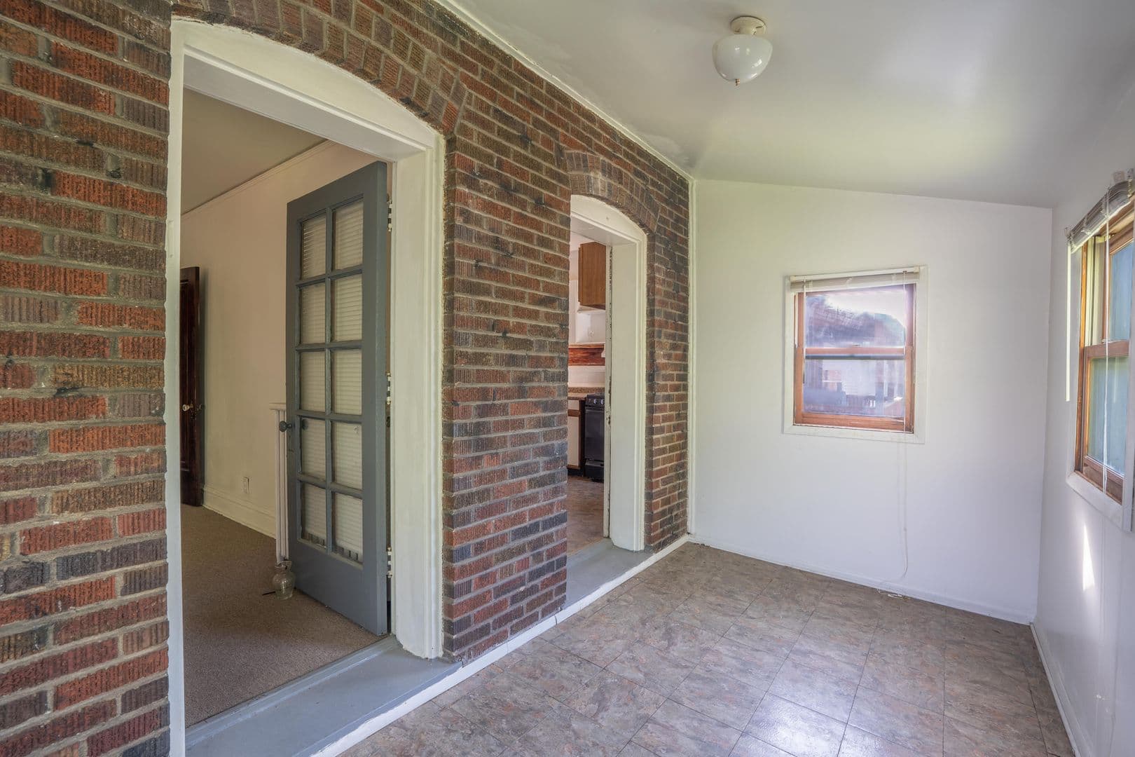 Saint Louis Apartment: 4841 Penrose