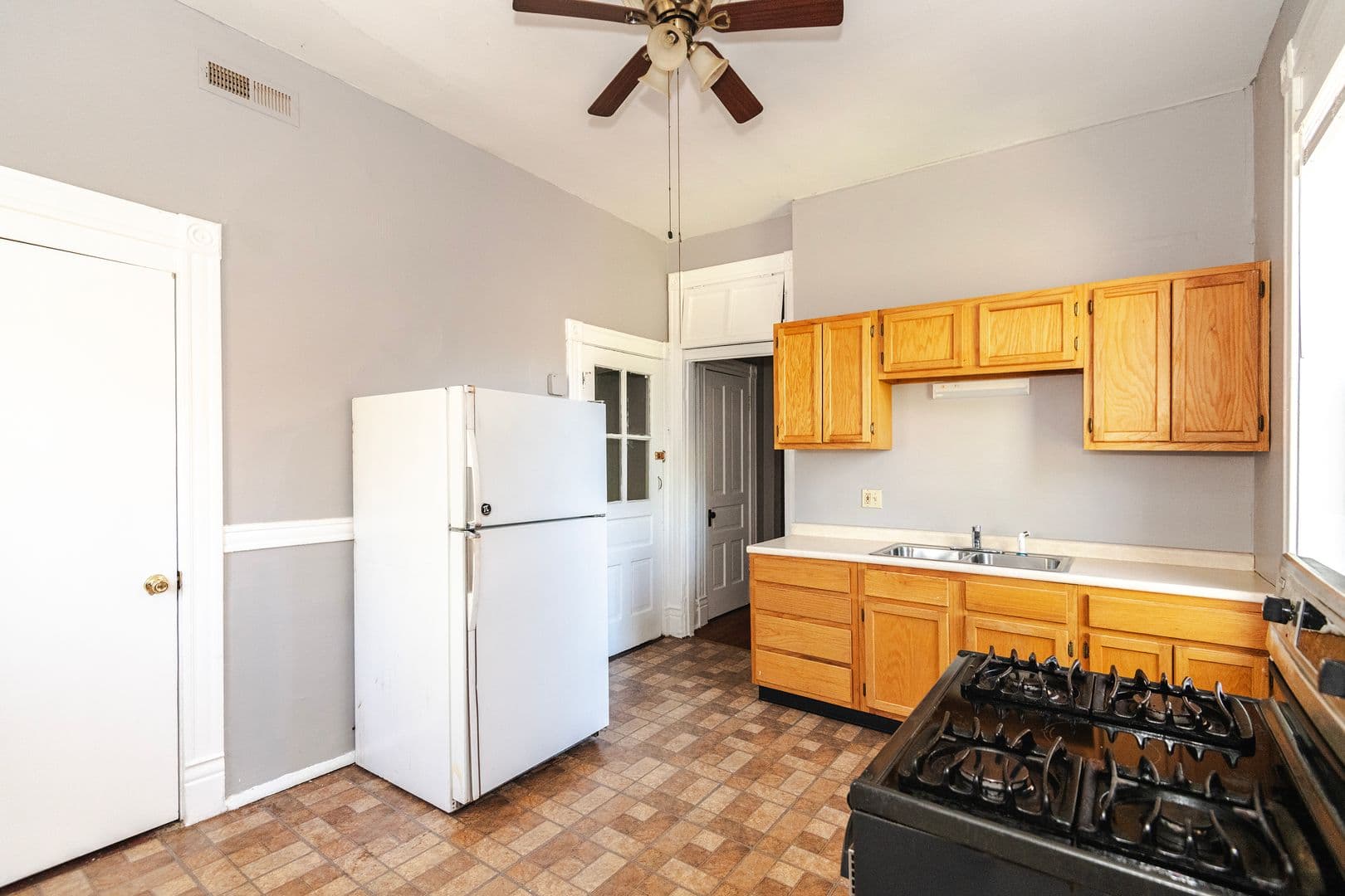St.Louis Apartment: 1937 Utah