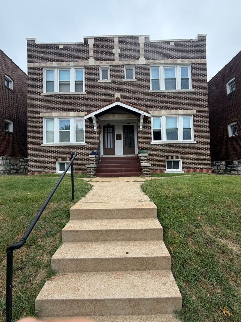 Saint Louis Apartment: 4953 Eichelberger