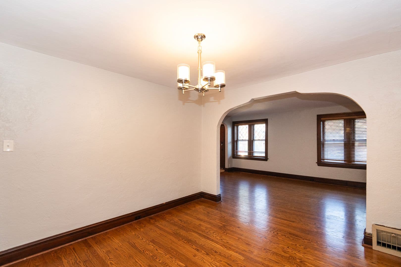 St. Louis House: 5514 Nottingham Ave
