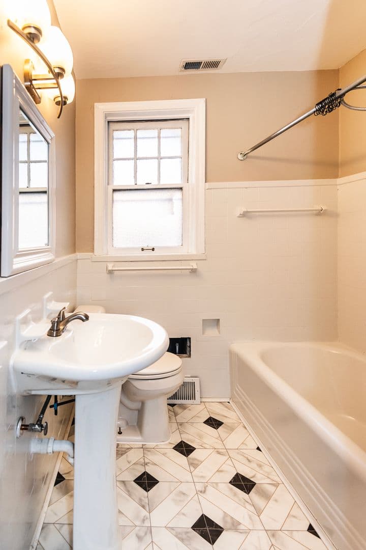 Saint Louis Apartment: 5018 Miami