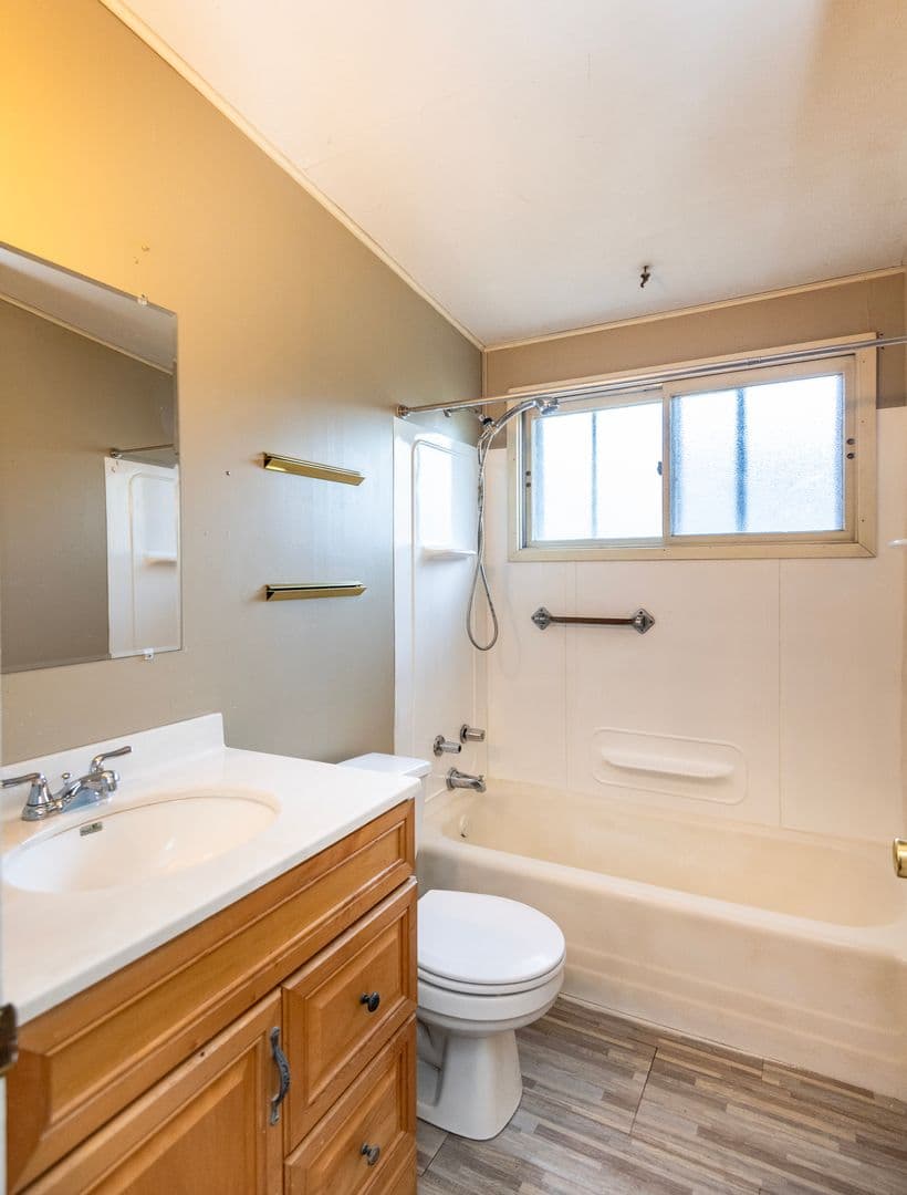 Florissant House: 1015 Robinwood Dr