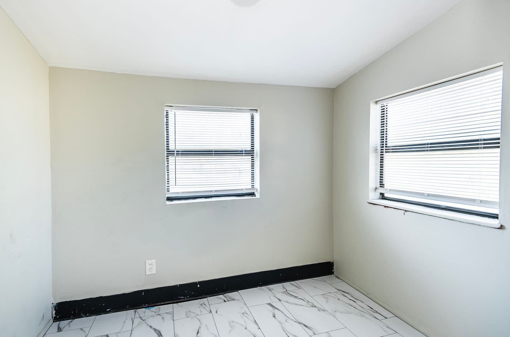 Saint Louis Apartment: 5322 Miami St