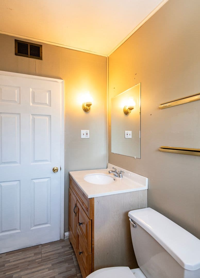 Florissant House: 1015 Robinwood Dr