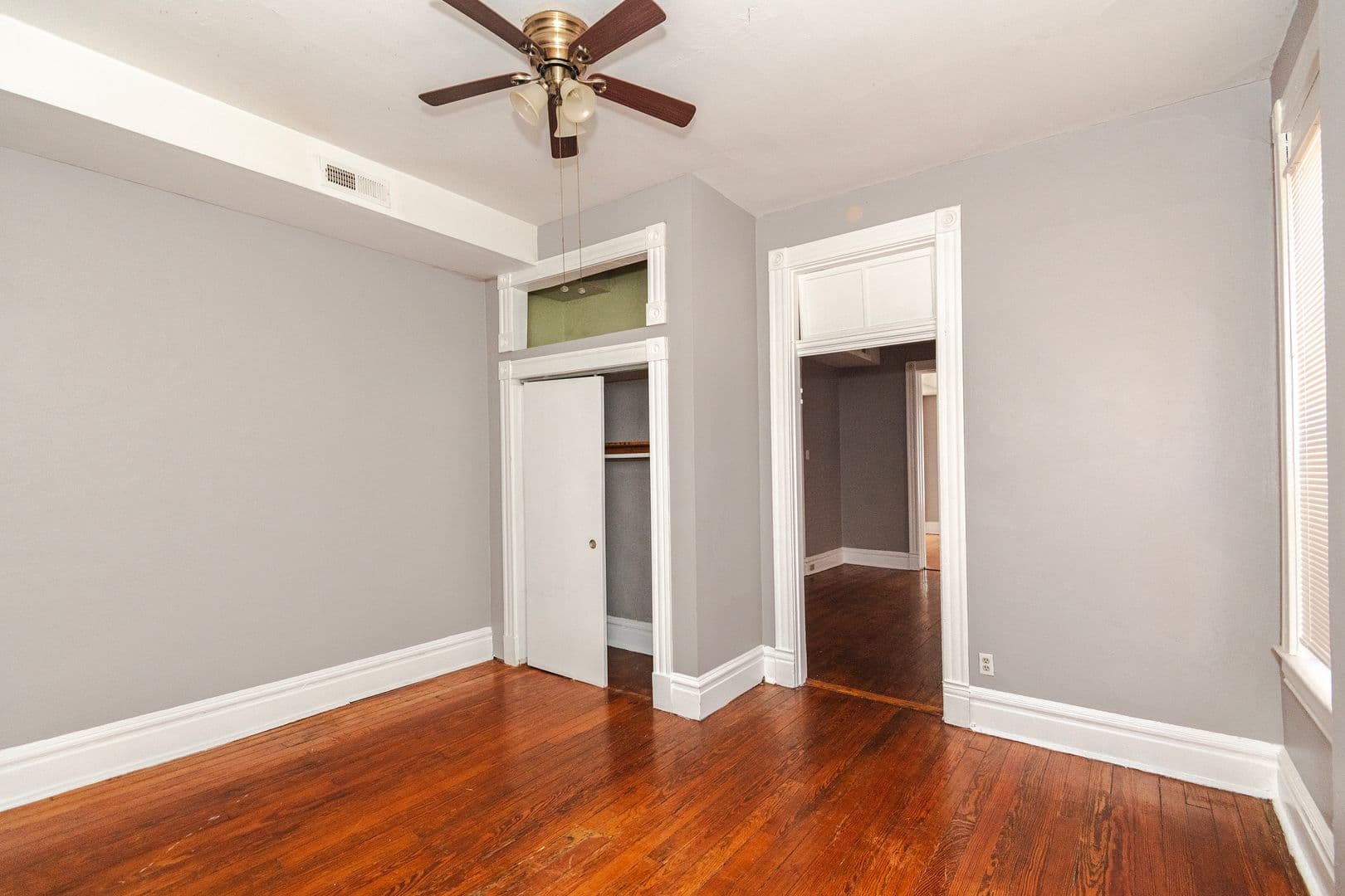 St.Louis Apartment: 1937 Utah