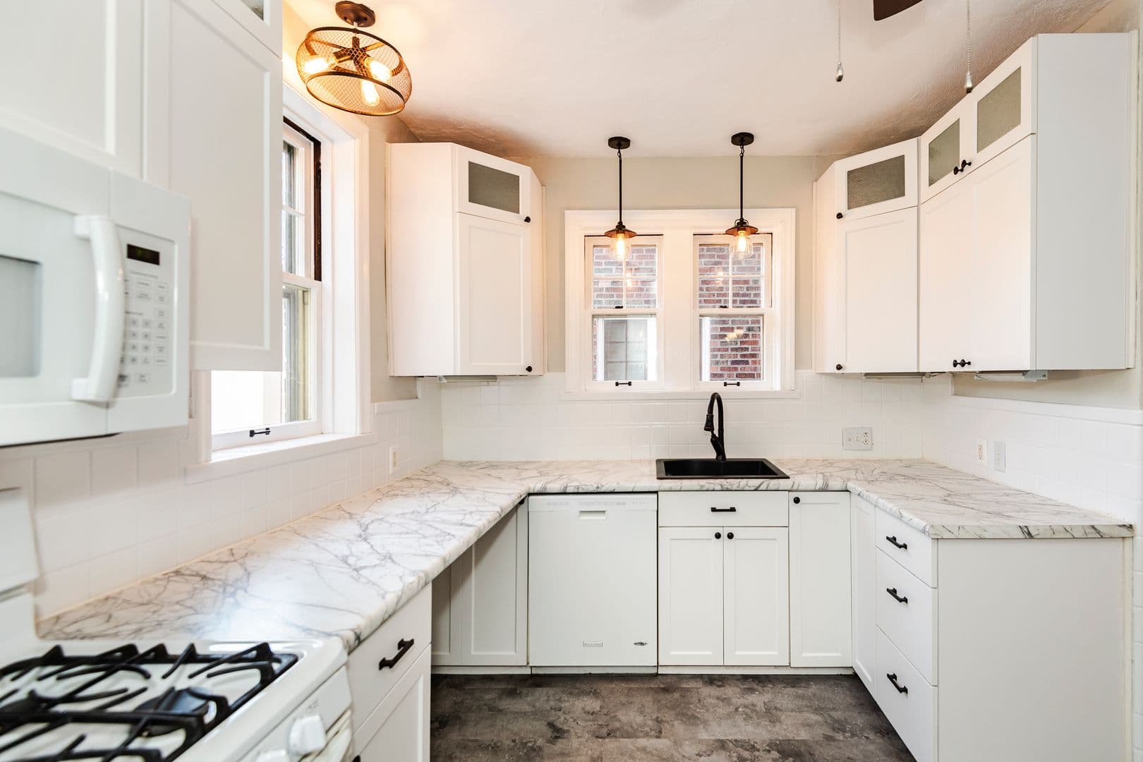 St.Louis House: 5827 Delor