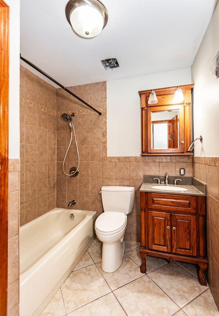 St. Louis House: 2334 Rosegarden Dr
