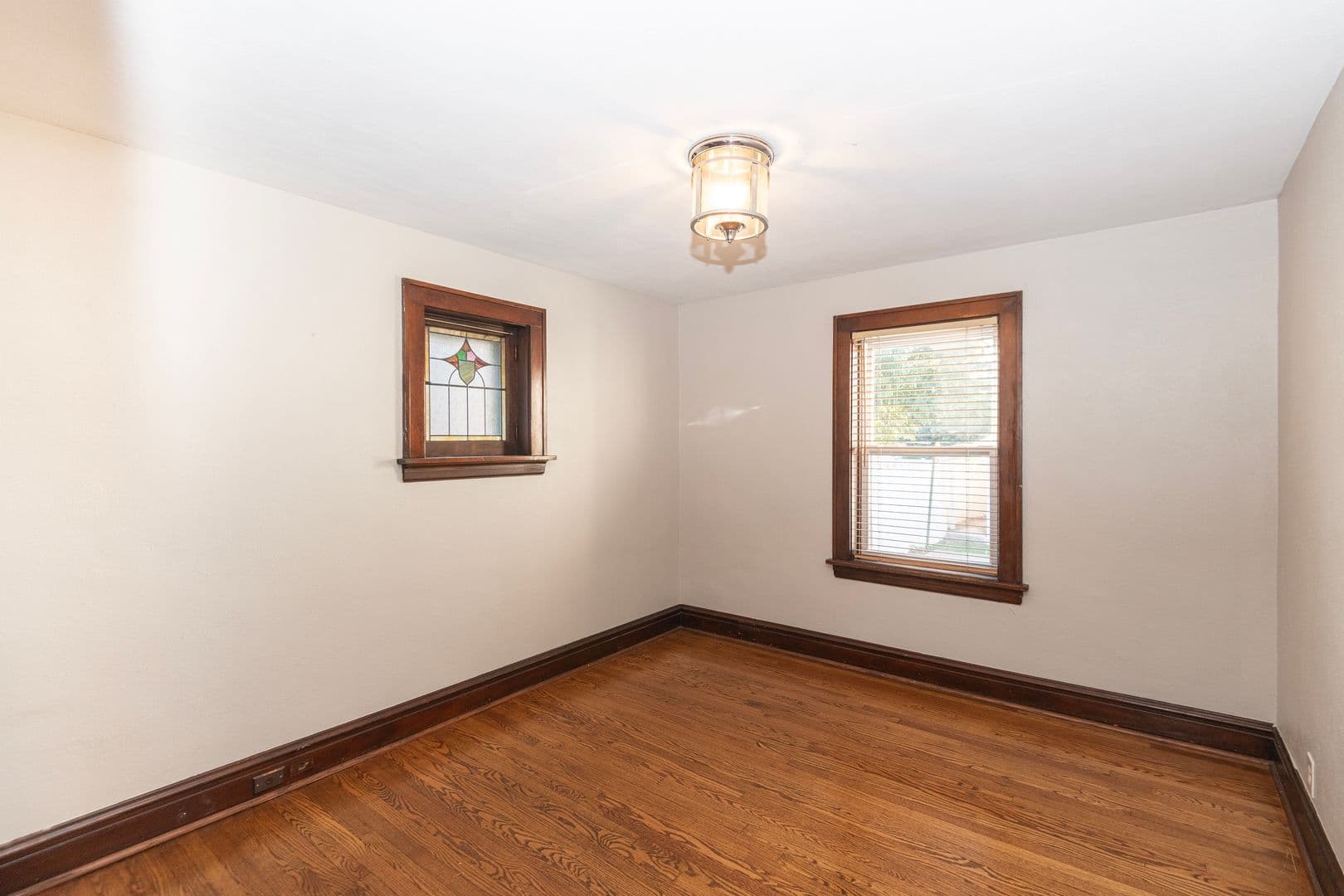 St. Louis House: 5514 Nottingham Ave