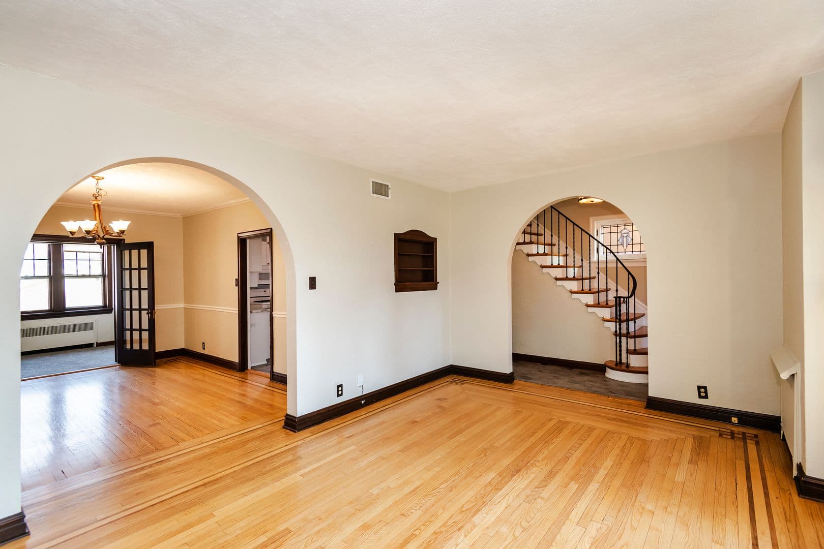 St.Louis House: 5827 Delor