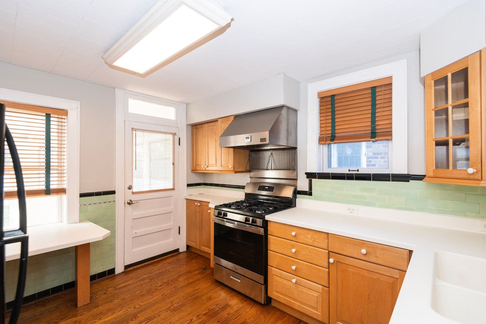 St. Louis House: 5514 Nottingham Ave