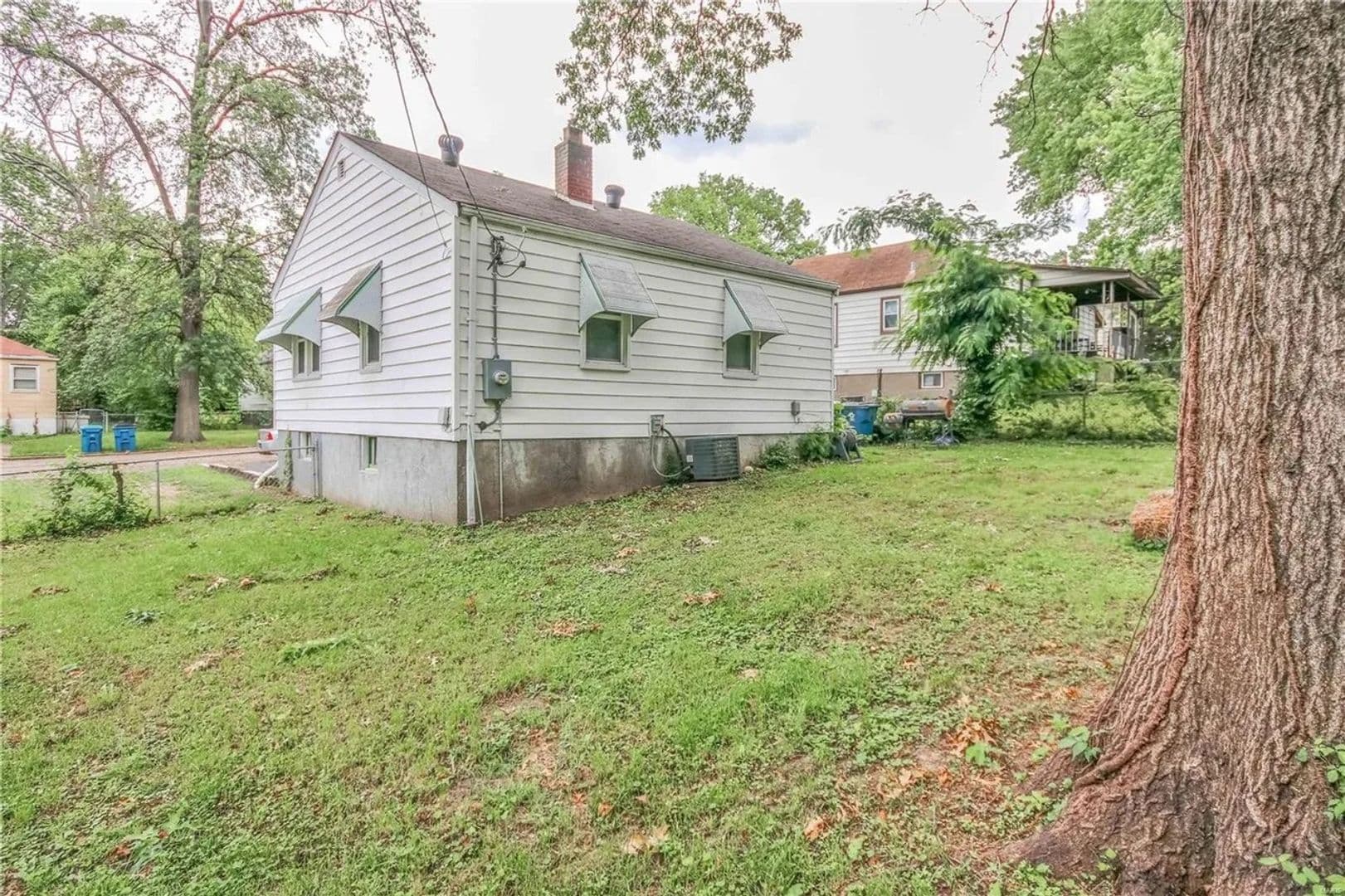 Jennings House: 10 Lamar Dr