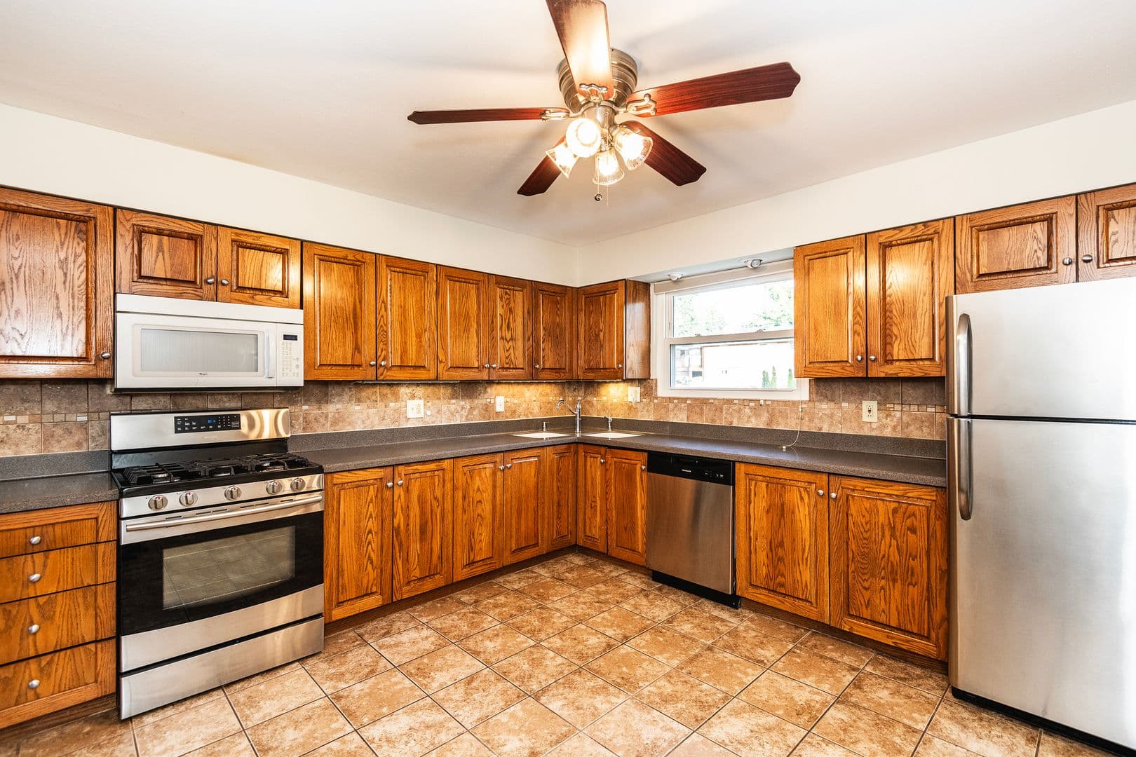 St. Louis House: 2334 Rosegarden Dr