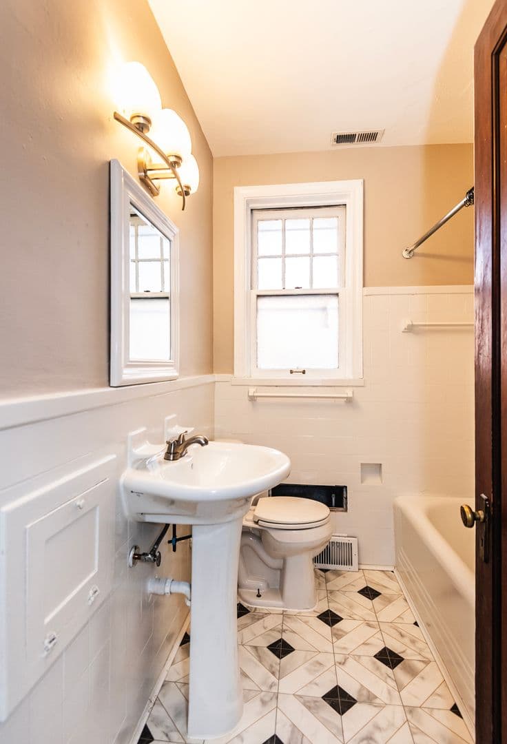 Saint Louis Apartment: 5018 Miami