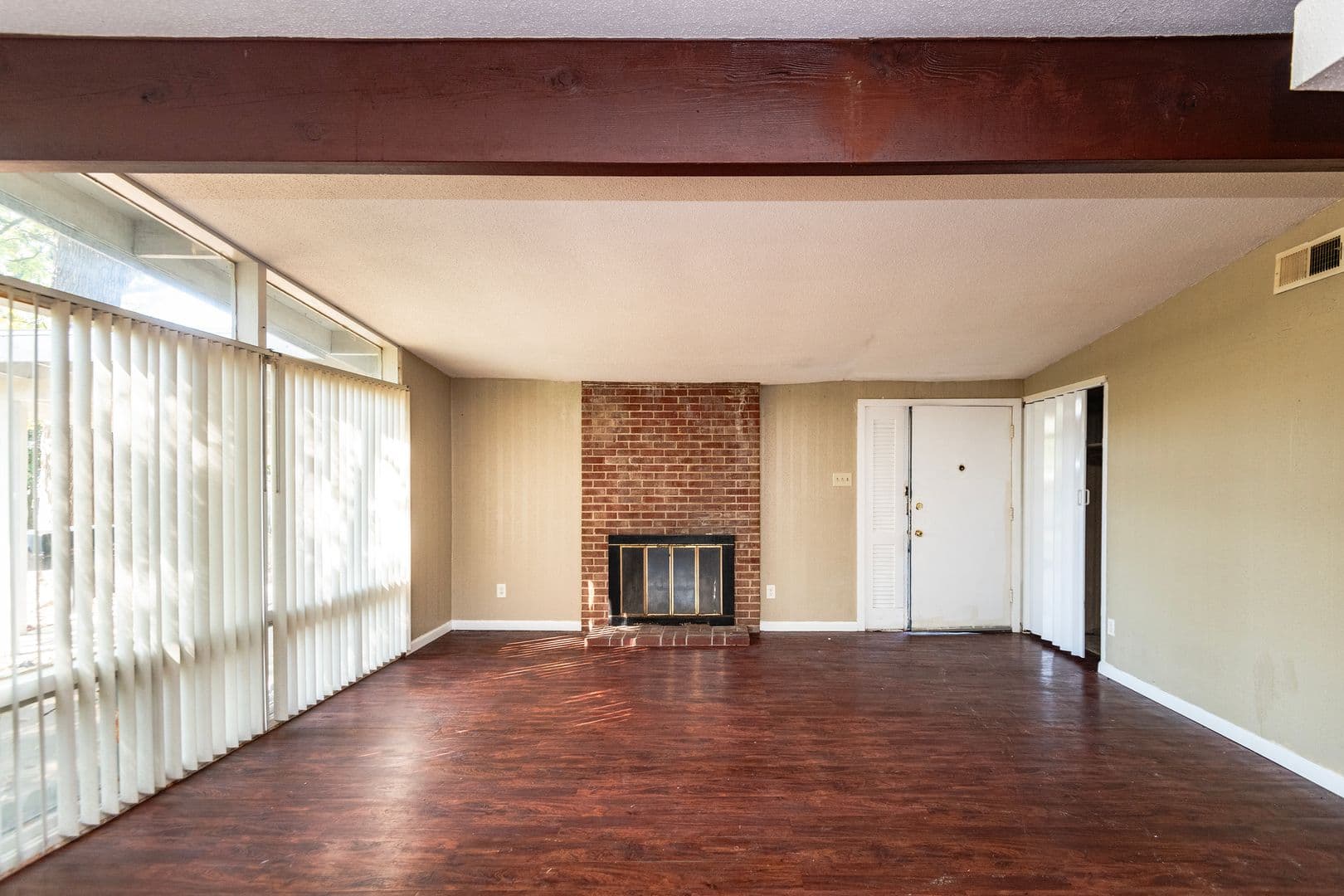 Florissant House: 1015 Robinwood Dr