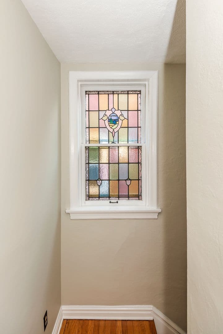 St.Louis House: 5827 Delor