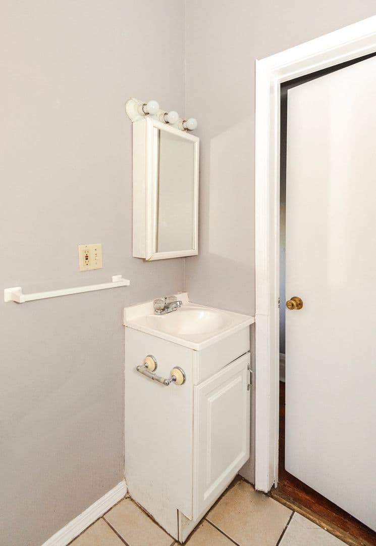 St.Louis Apartment: 1937 Utah