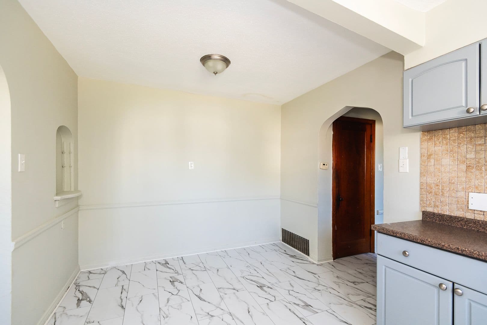 Saint Louis Apartment: 5322 Miami St