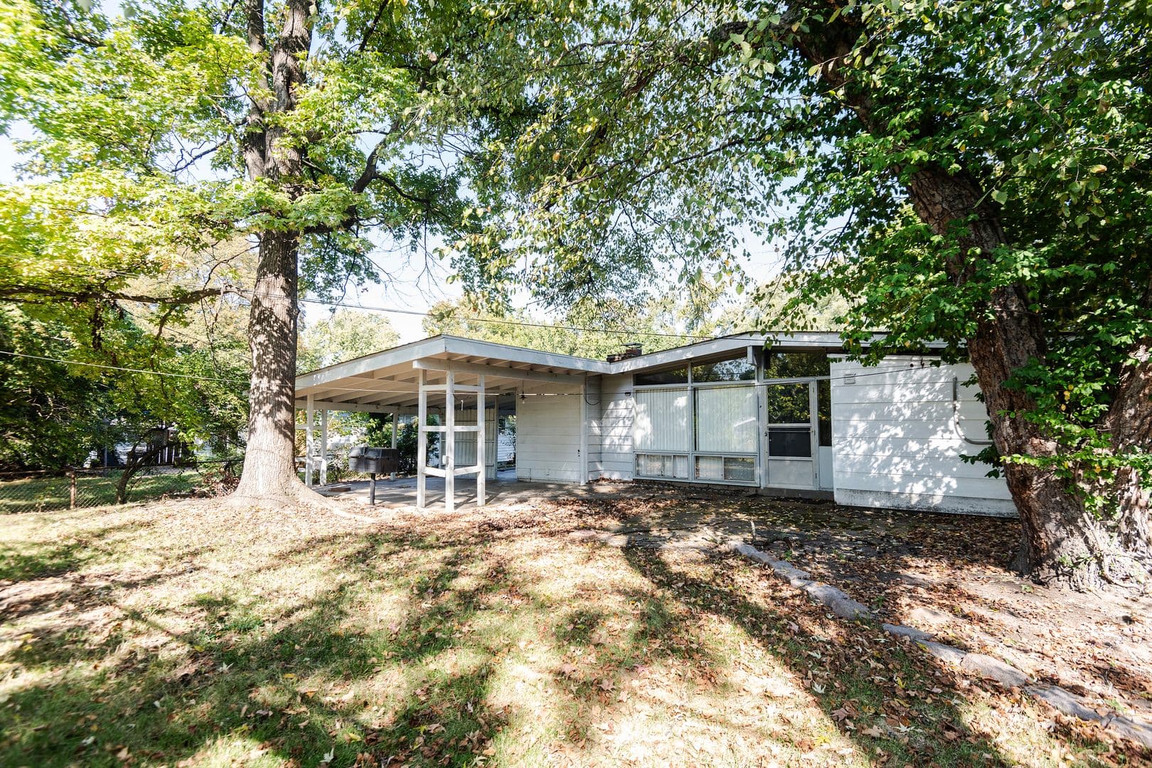 Florissant House: 1015 Robinwood Dr
