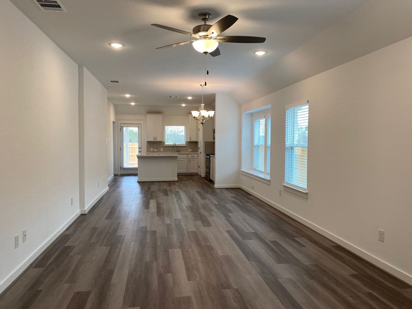 Georgetown House: 652 Pheasant Hill Ln
