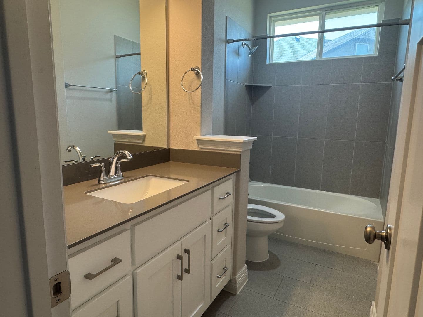 Georgetown House: 812 Karst Cv