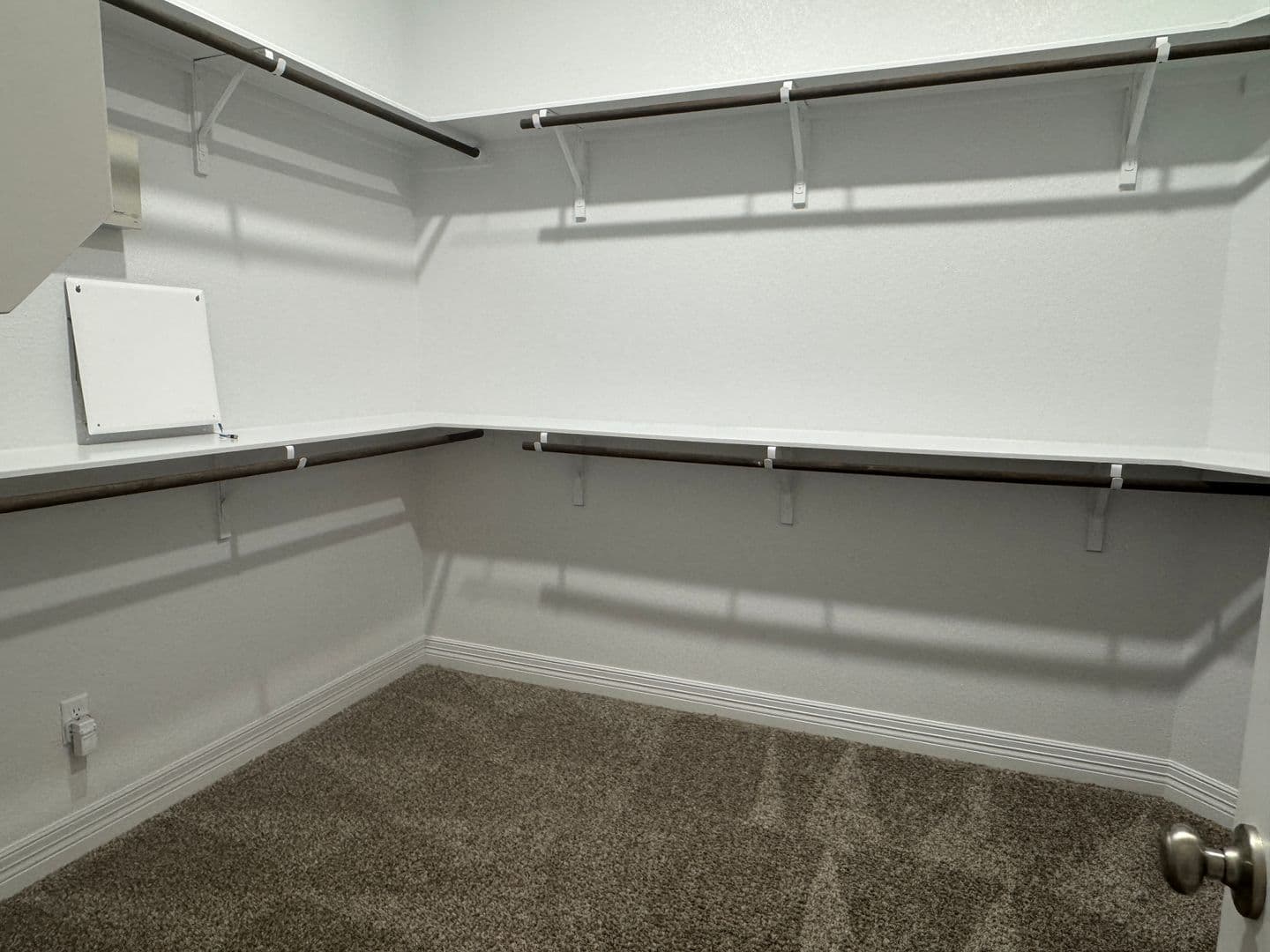 Georgetown House: 812 Karst Cv