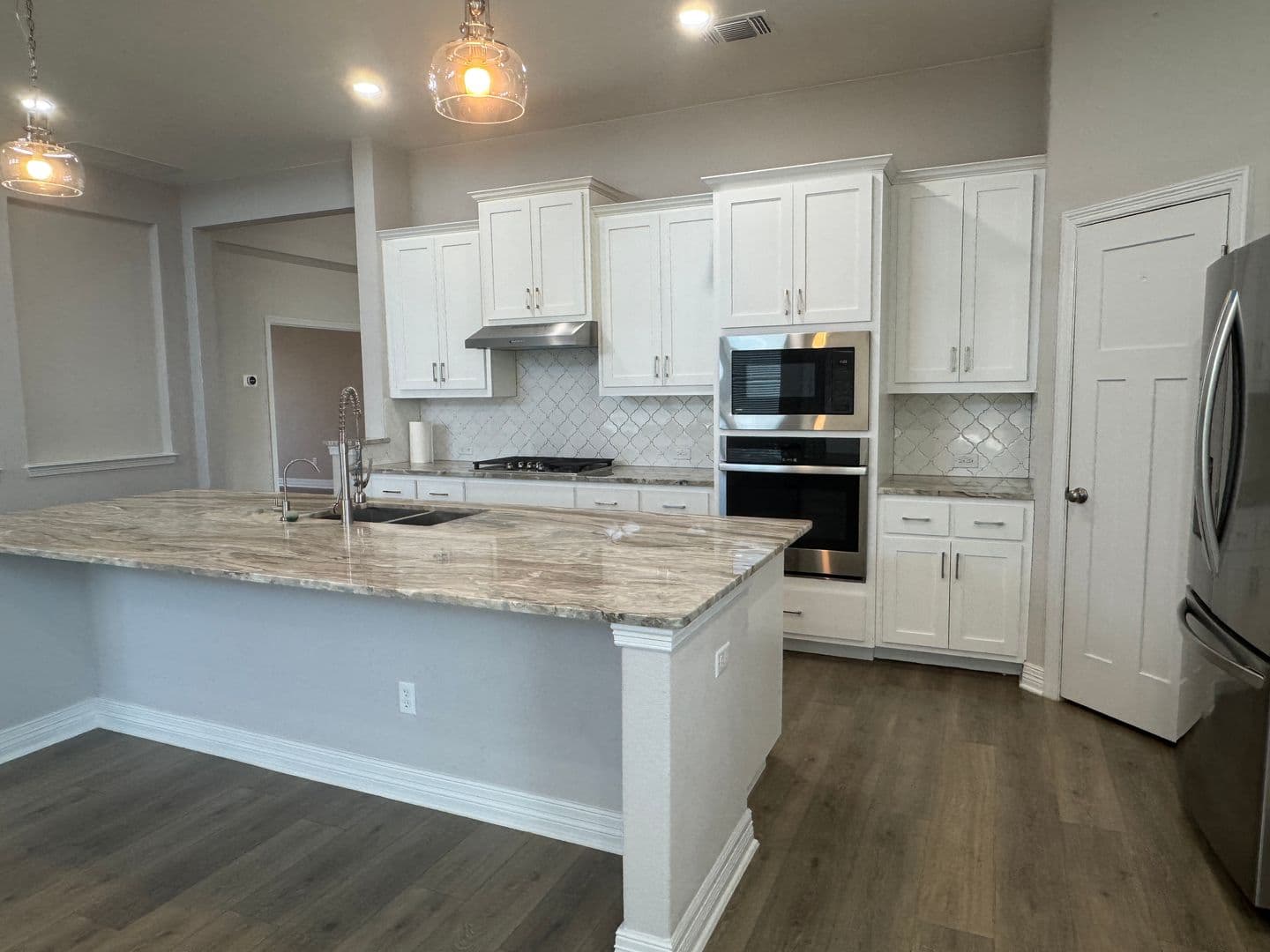 Georgetown House: 812 Karst Cv