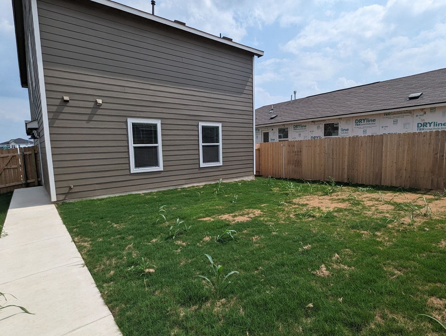 Kyle House: 152 Avre Loop