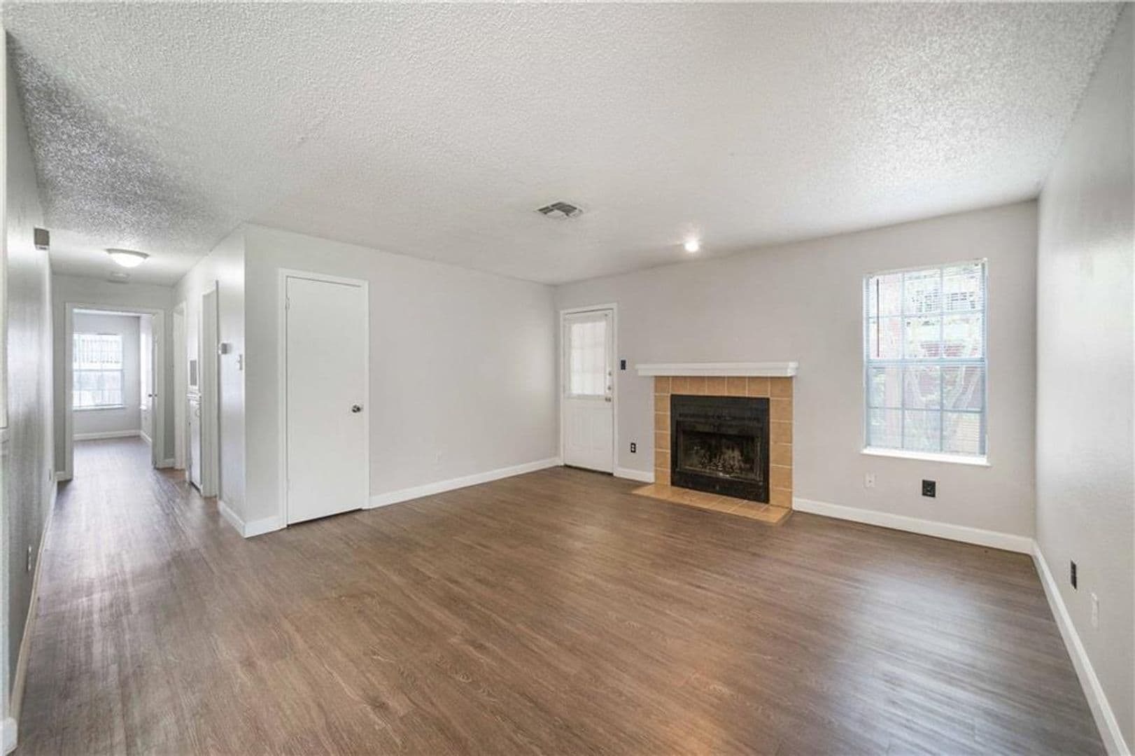 Austin Apartment: 4304 Duval Road Austin TX 78759 - Unit B
