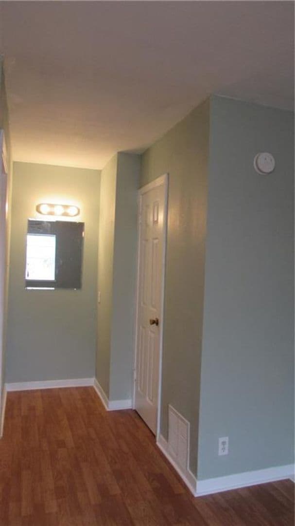 Austin Apartment: 2208 Mission Hill Circle