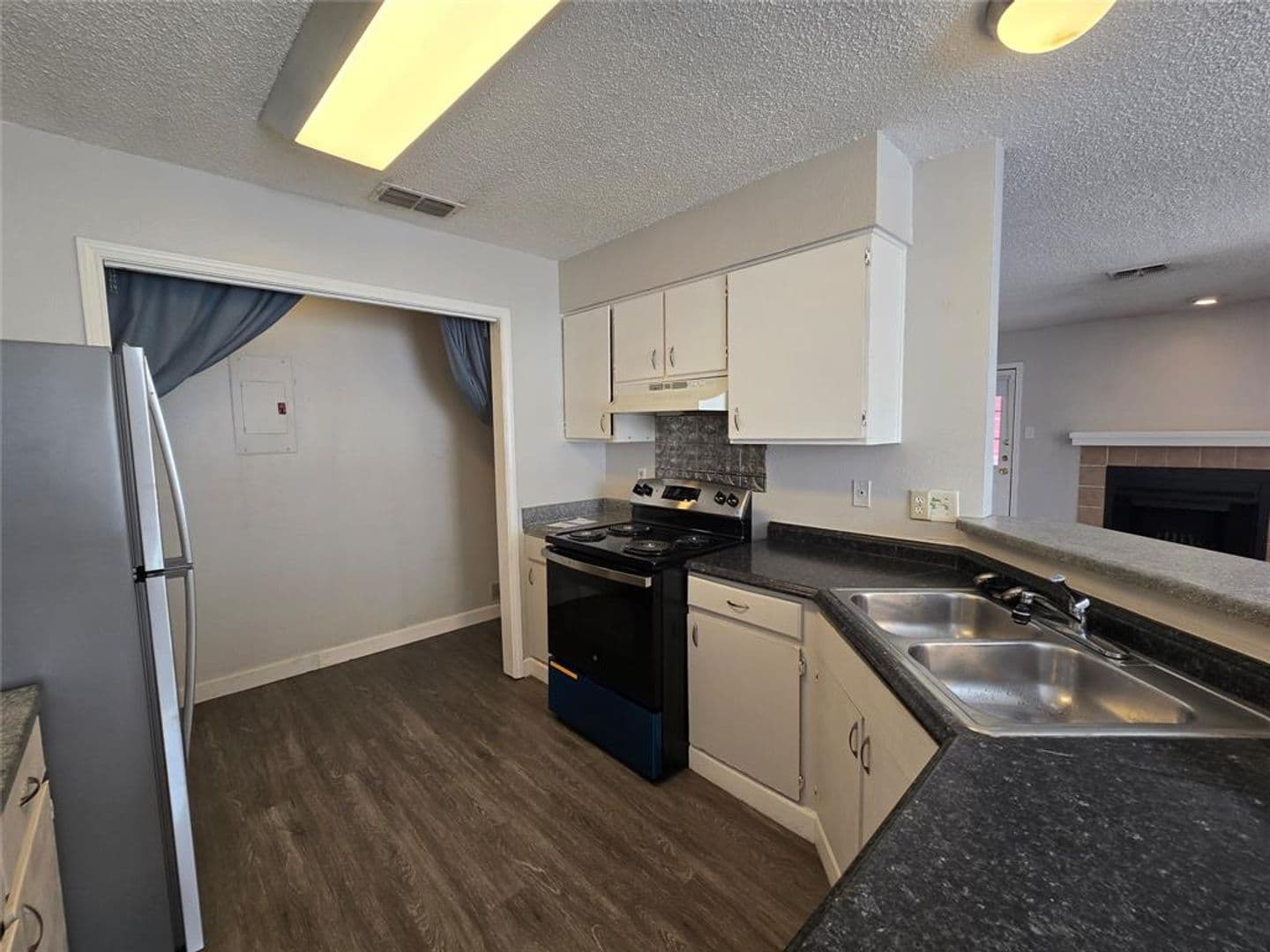 Austin Apartment: 4304 Duval Road Austin TX 78759 - Unit B