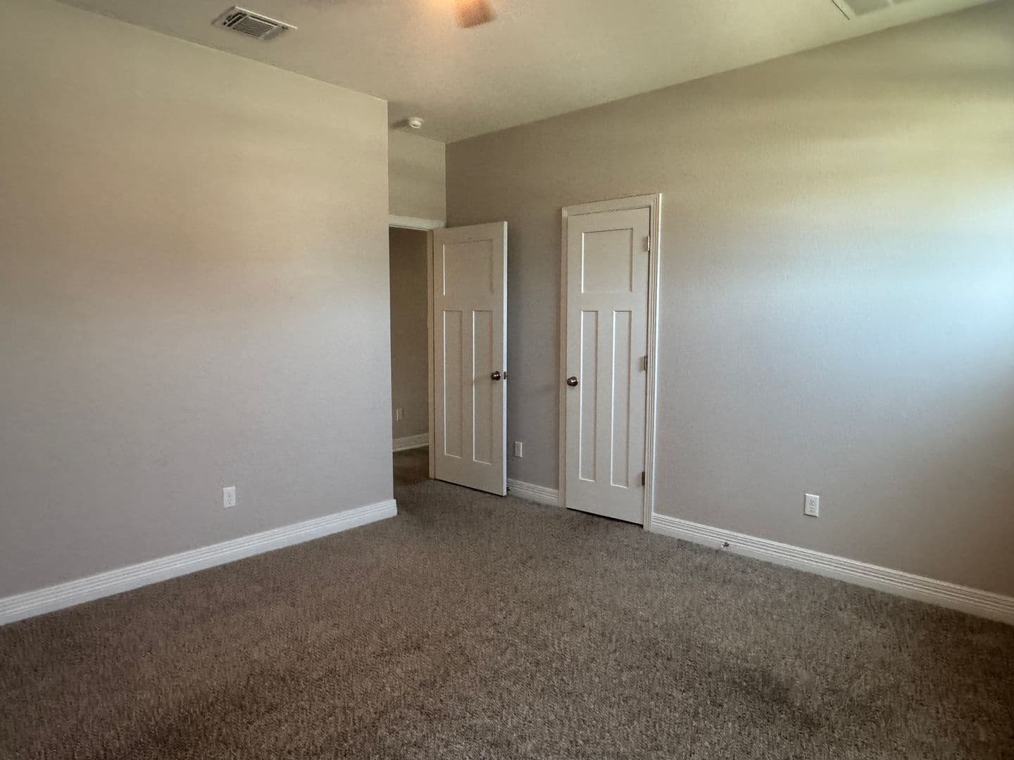 Georgetown House: 812 Karst Cv